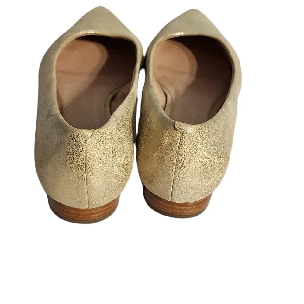 Caslon Luna Cushioned Gold Shimmer Pointed Toe Flats 10